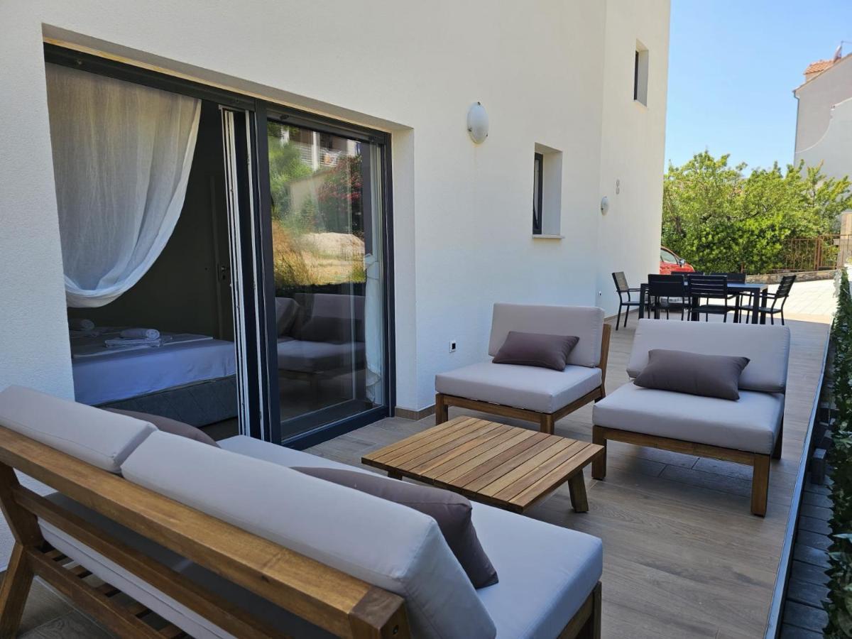 Harmony Suites Bol Kültér fotó