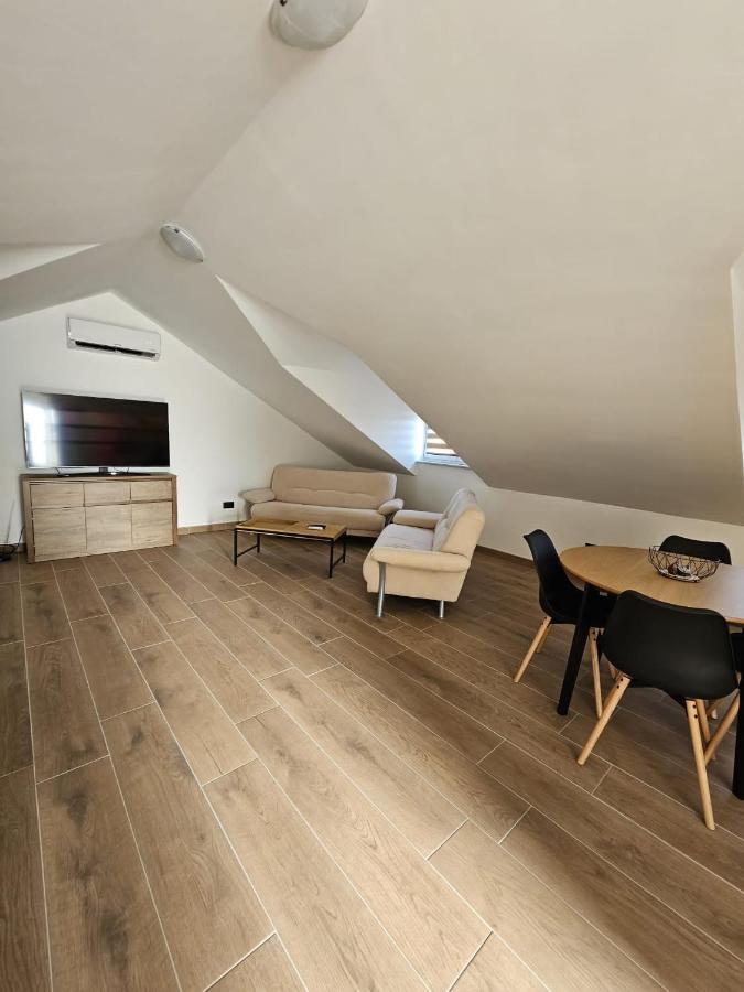 Harmony Suites Bol Kültér fotó