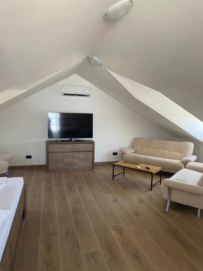 Harmony Suites Bol Kültér fotó
