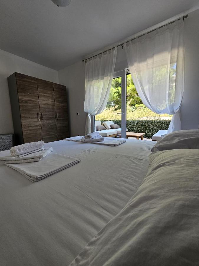 Harmony Suites Bol Kültér fotó