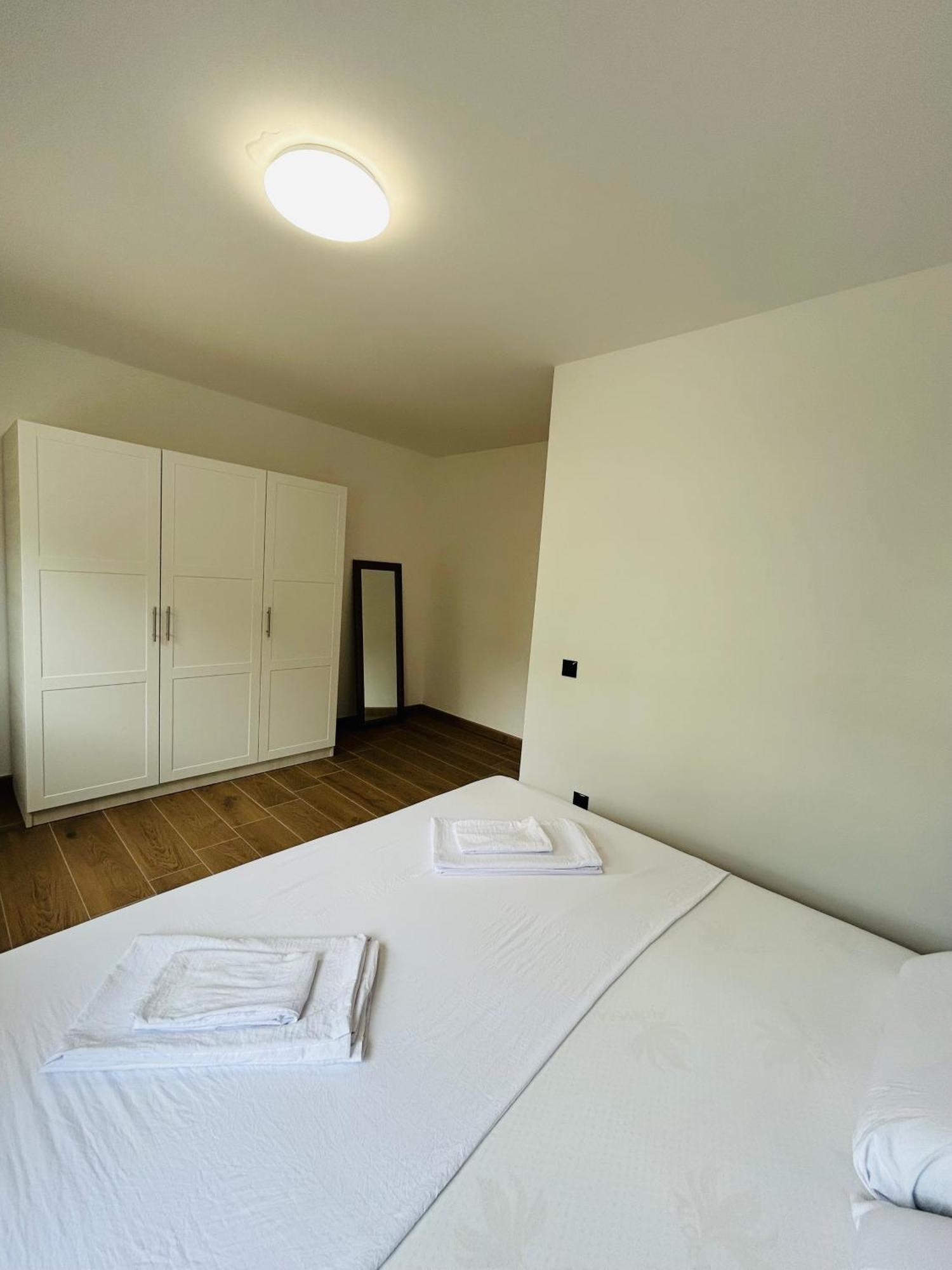 Harmony Suites Bol Kültér fotó