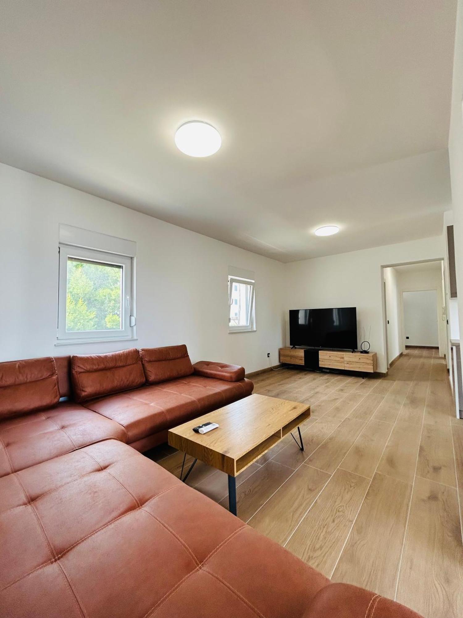 Harmony Suites Bol Kültér fotó