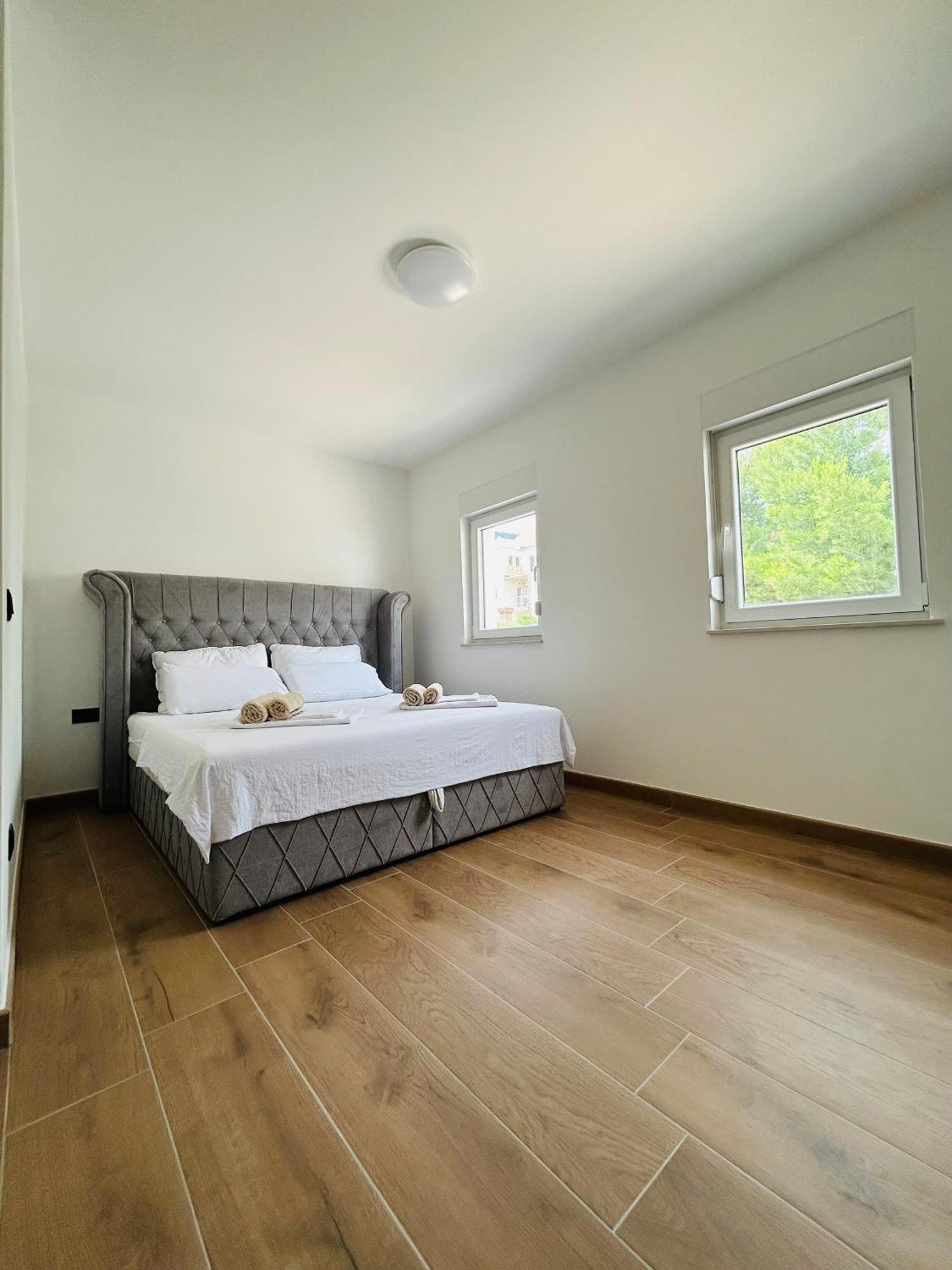 Harmony Suites Bol Kültér fotó