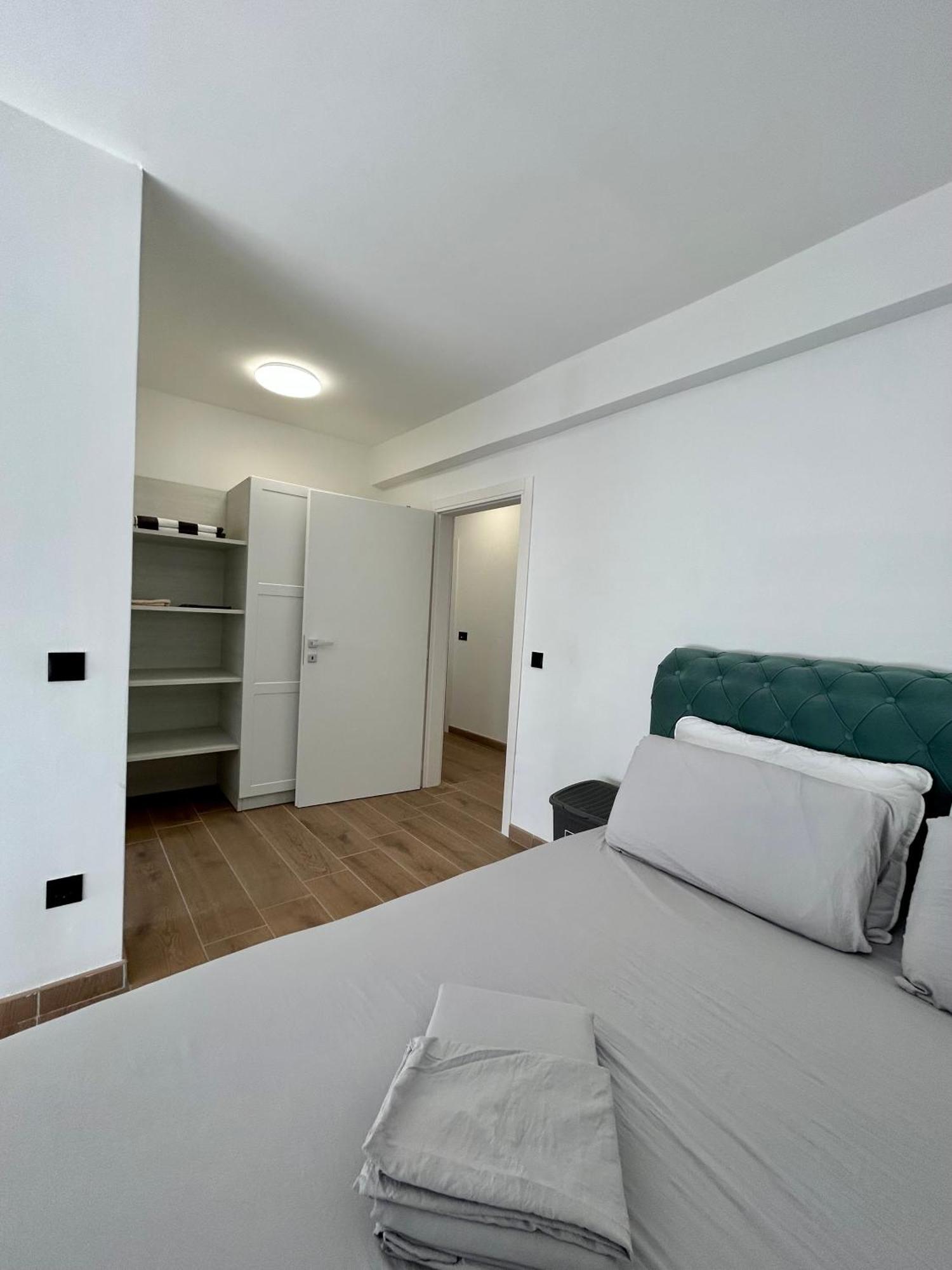 Harmony Suites Bol Kültér fotó
