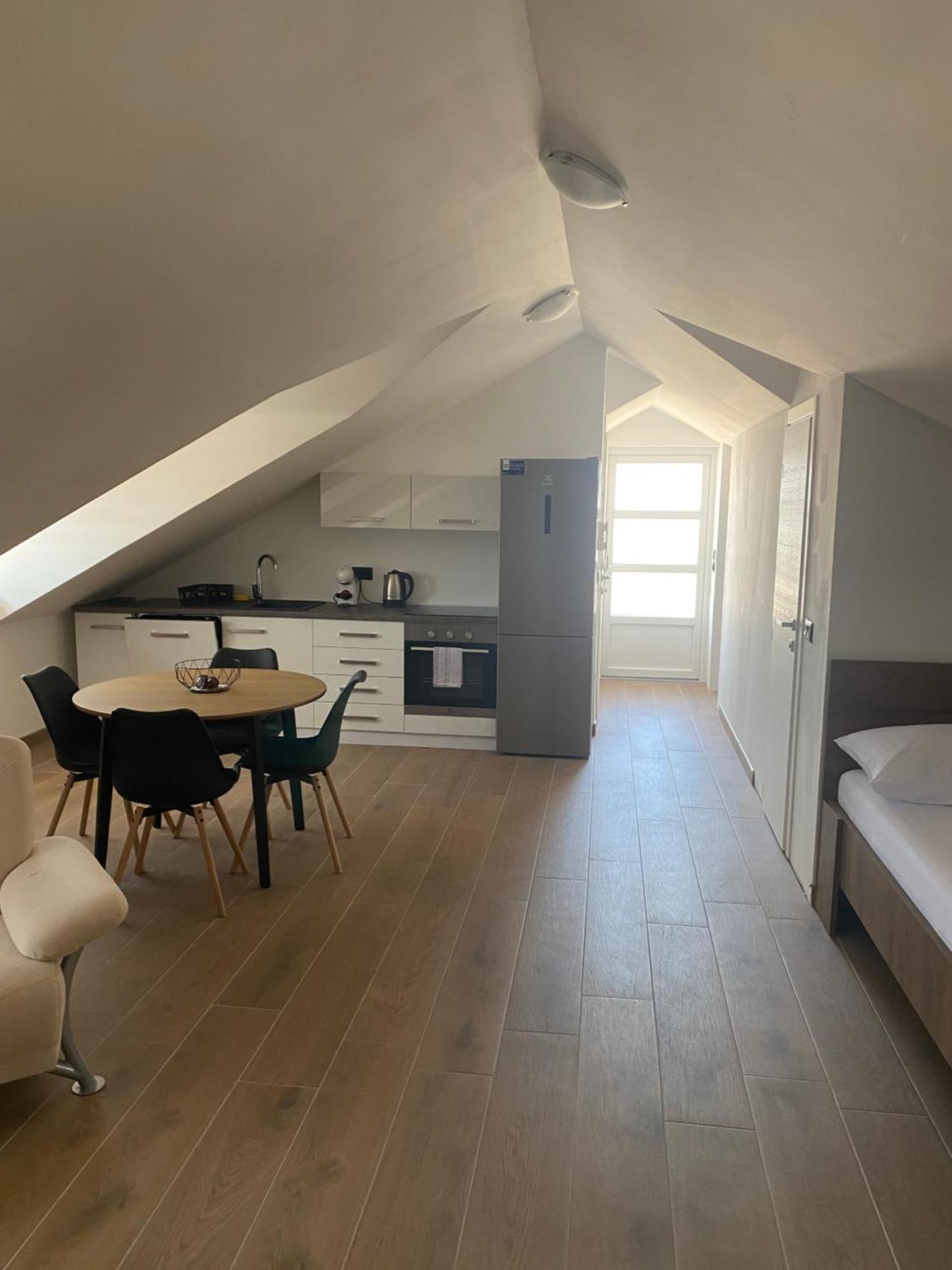 Harmony Suites Bol Kültér fotó
